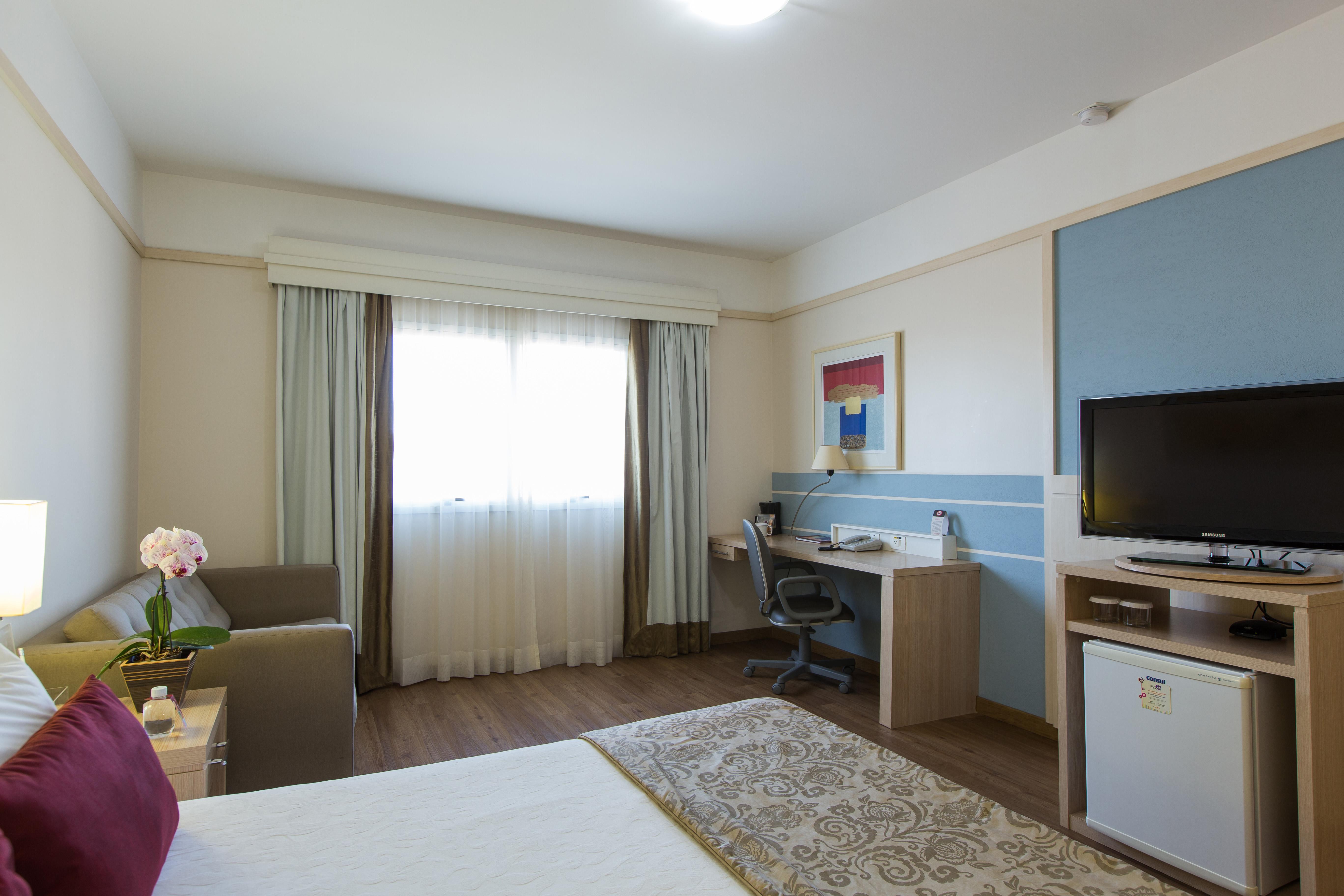 Comfort Suites Лондріна Екстер'єр фото