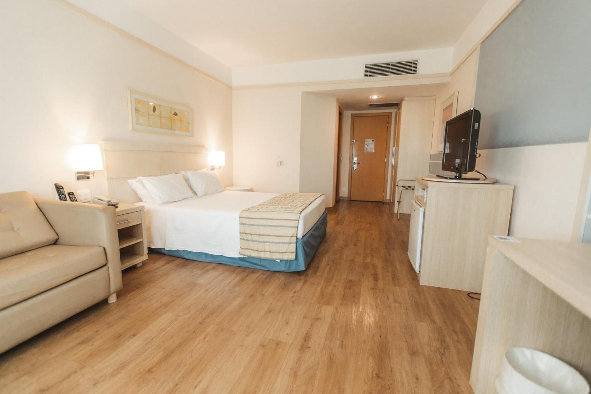 Comfort Suites Лондріна Екстер'єр фото