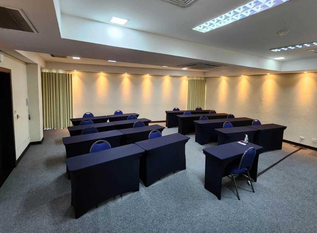 Comfort Suites Лондріна Екстер'єр фото
