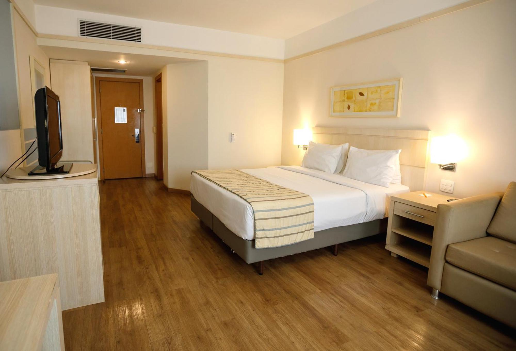 Comfort Suites Лондріна Екстер'єр фото